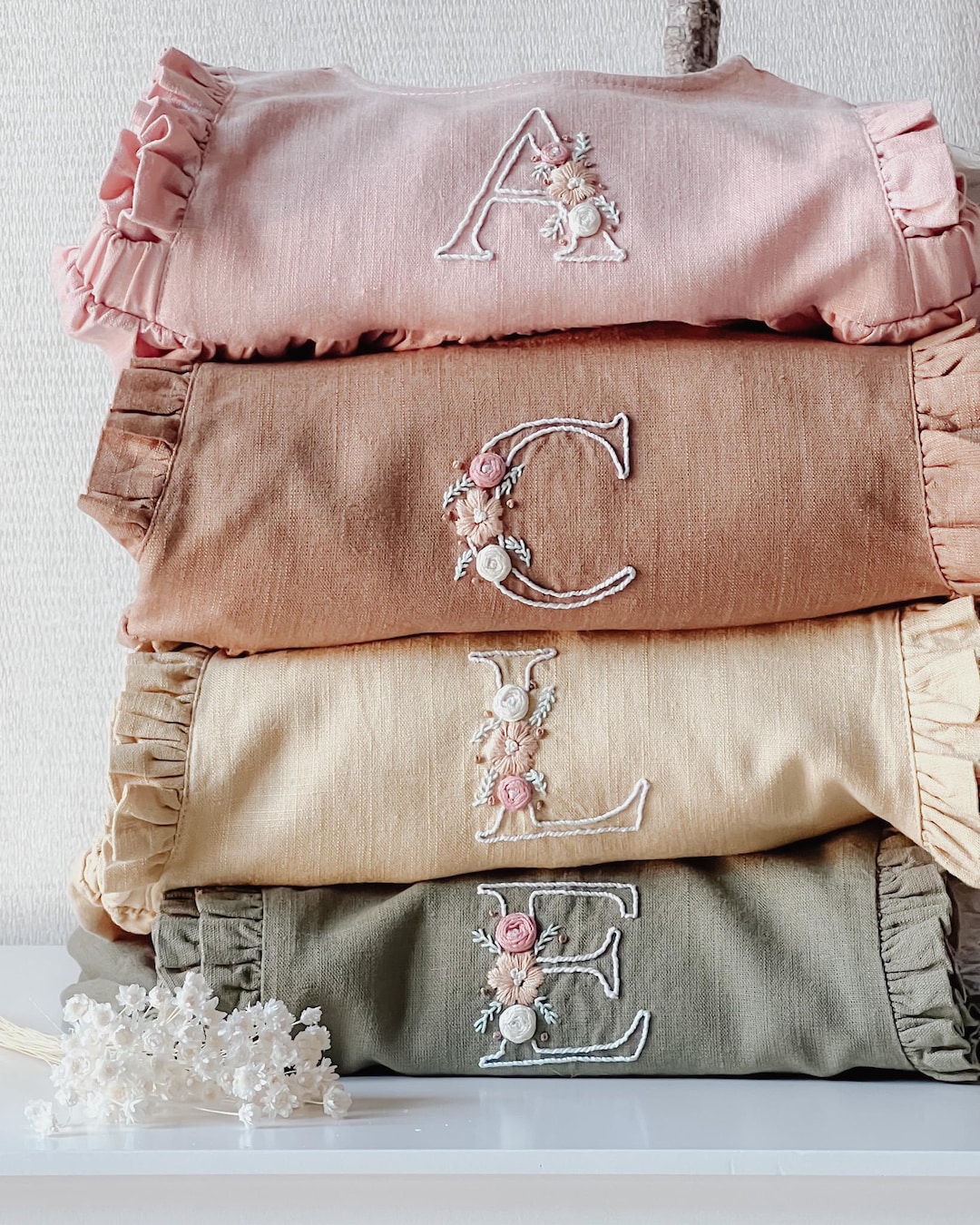 Girls Personalized Linen Dress. Hand Emboridered Monogram. Toddler Floral Initial. Embroidery Leters